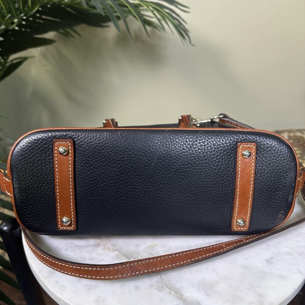 Dooney & Bourke Satchel All Weather Leather Pebbled shoulder strap Flaws - Picture 9 of 16